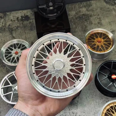 Metal Wheel Desk Decoration