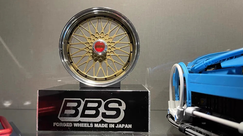 Metal Wheel Desk Decoration