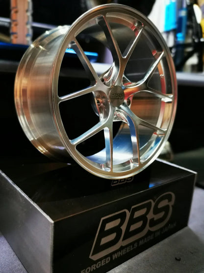 Metal Wheel Desk Decoration