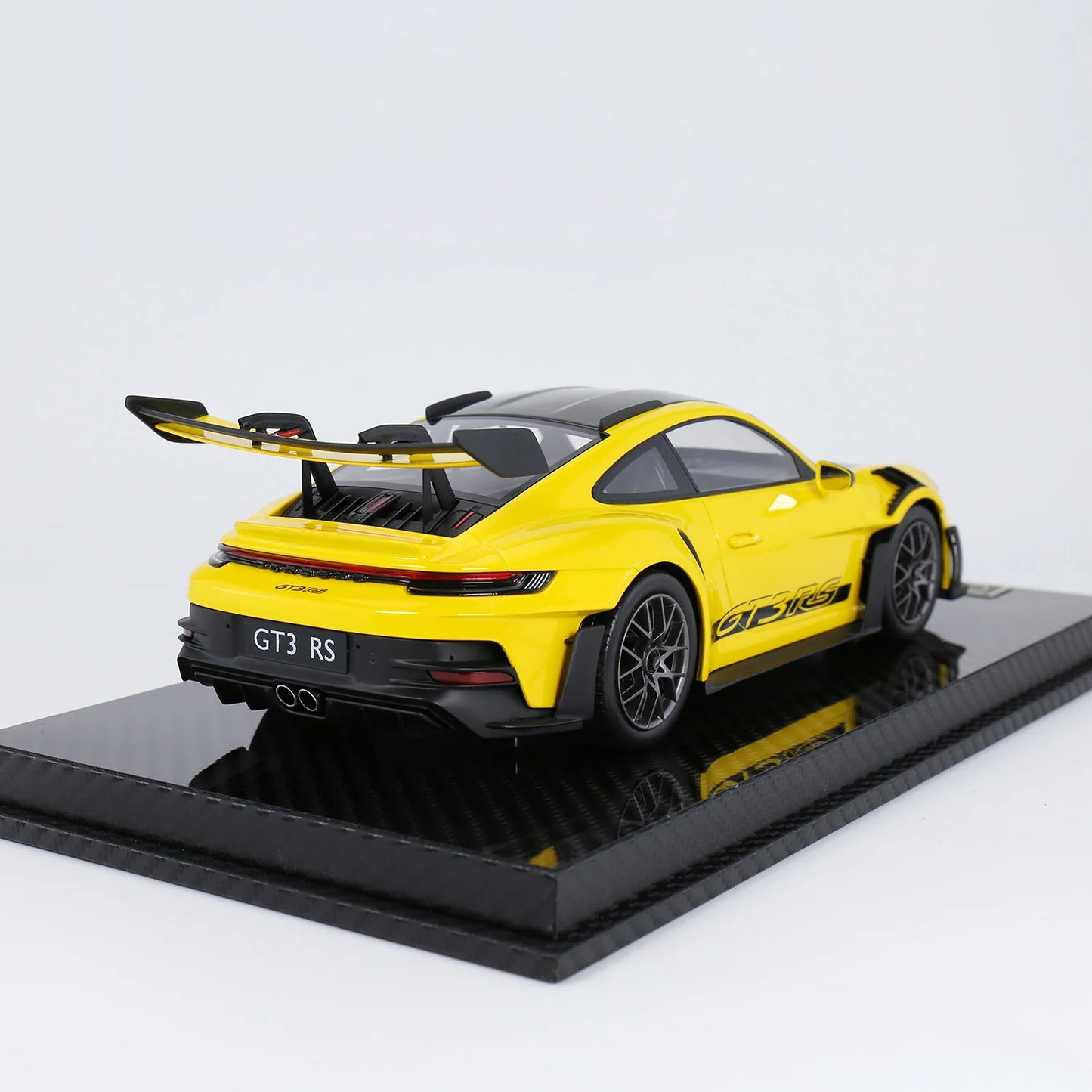 Luxury Hand Made 1-18 Porsche 911 GT3 RS Resin Collectibles